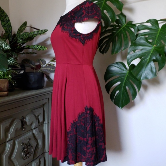 ModCloth Intermission Impossible Dress, Burgundy - Picture 2 of 5